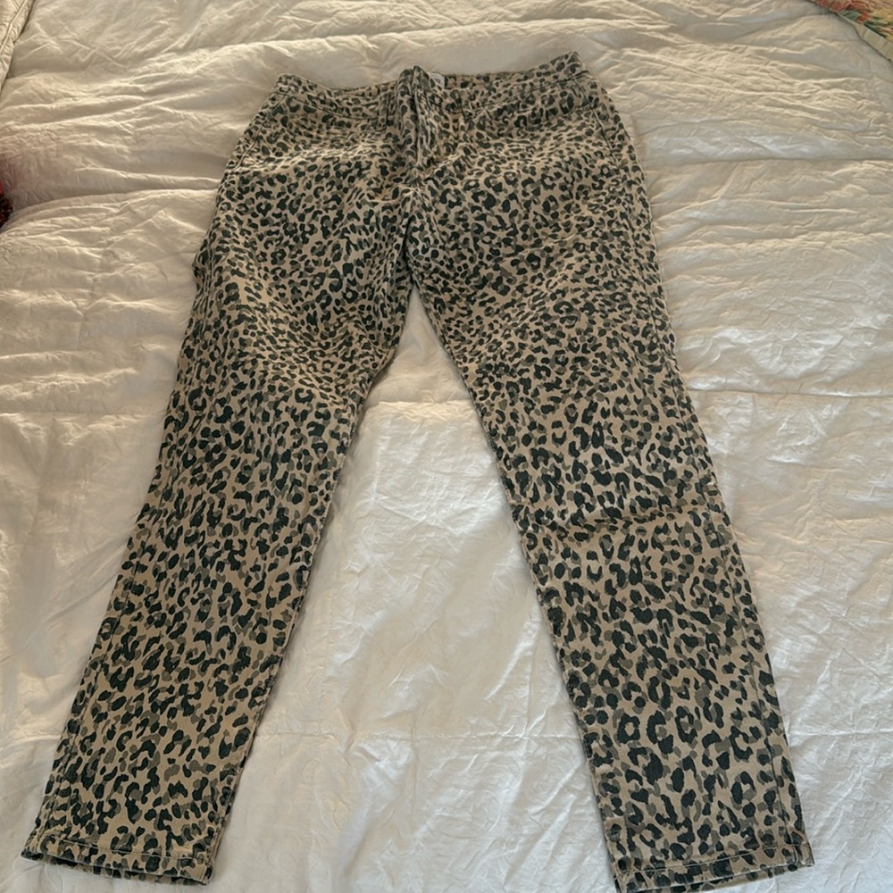 BNWOT William Rast Leopard print skinny jeans